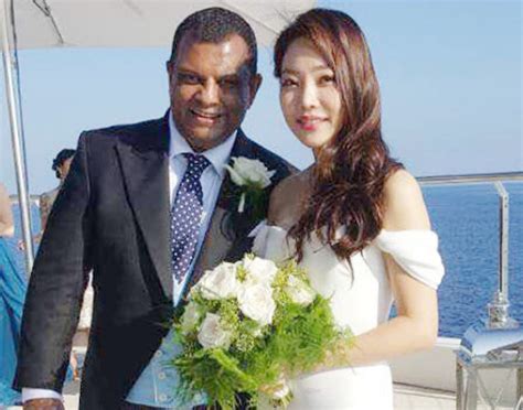 tony fernandes wife chloe kim